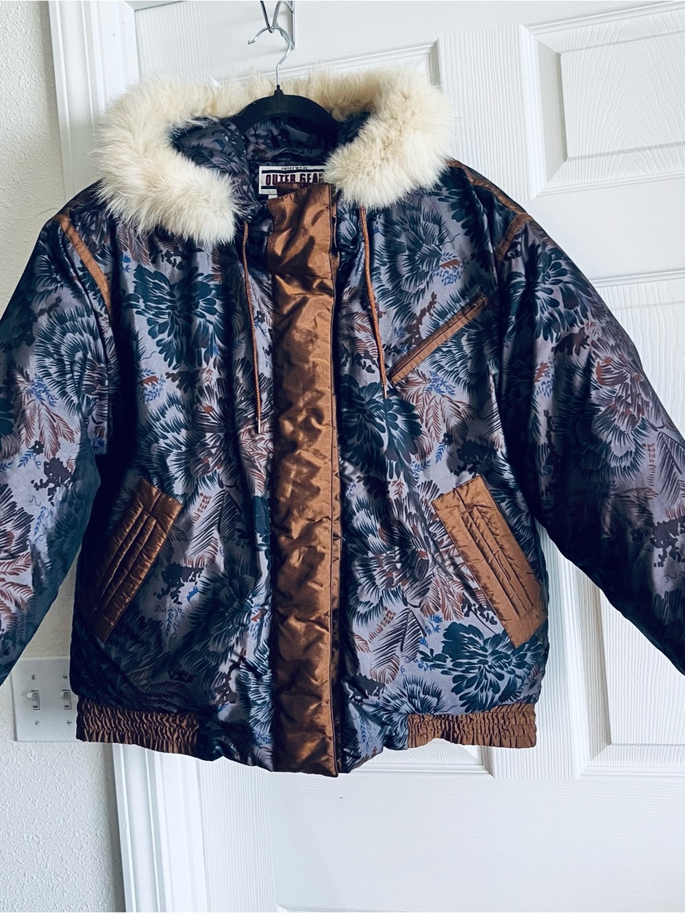 OUTER GEAR Sz L outer wear apparel Women’s 80% Duck Down/20% Feather Coat Winter